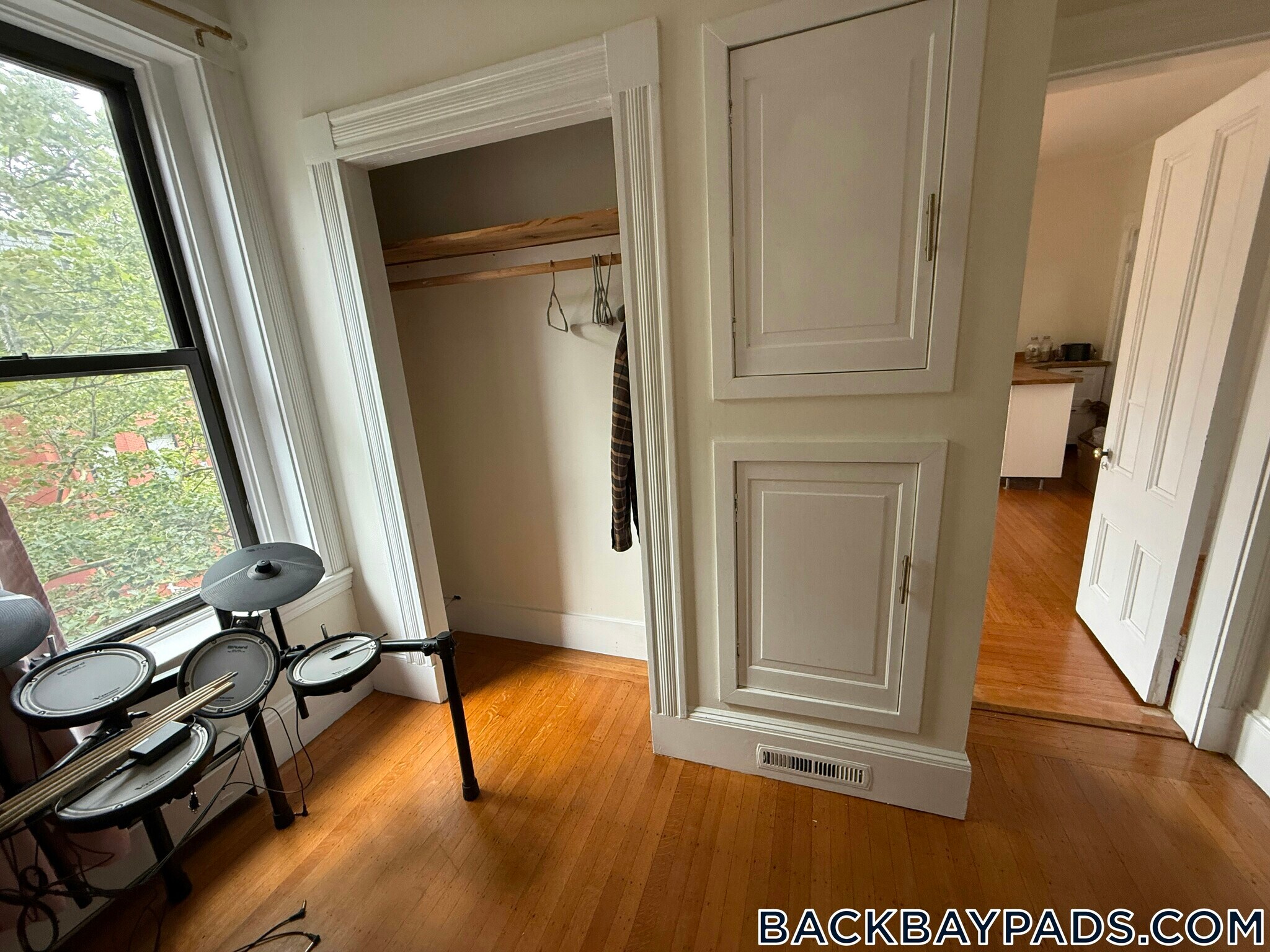 Building Photo - 429 Marlborough St