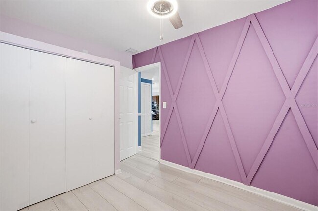 Building Photo - 2121 Park St N