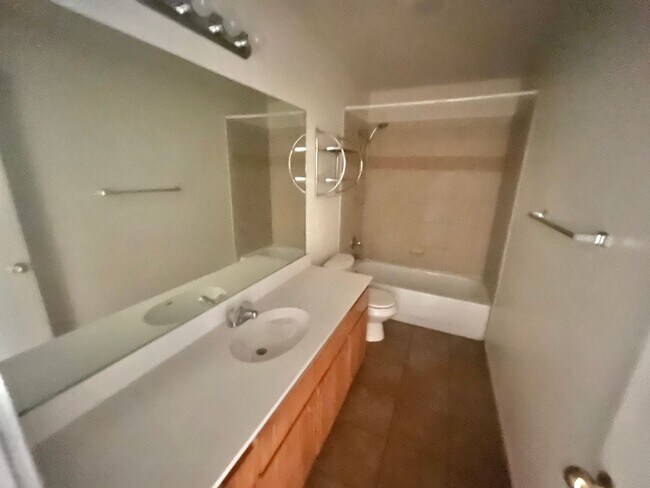 Building Photo - NEW IN MANAGEMENT- AVAILABLE NOW! ACCEPTING SECTION 8