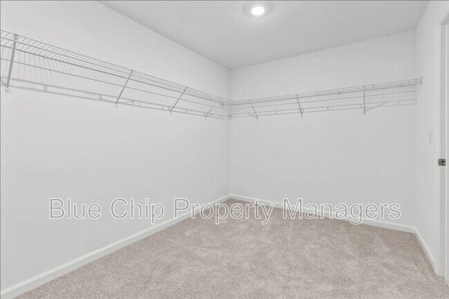 Building Photo - 2295 Green Valley St