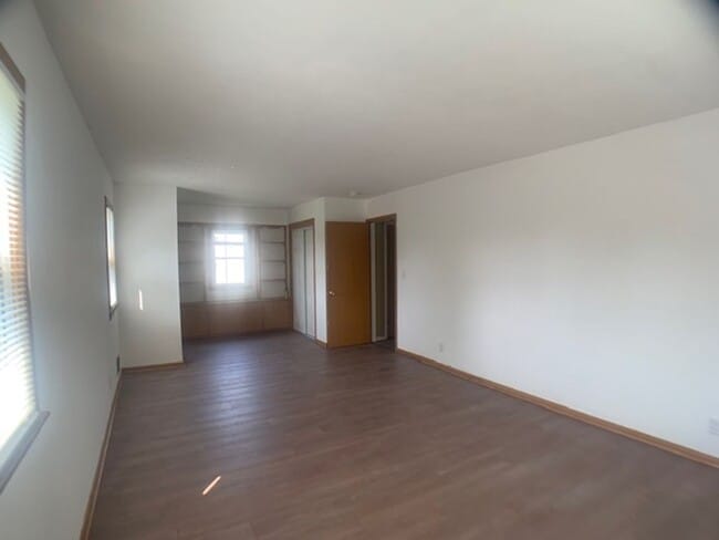 Building Photo - Huge yard! Updated appliances and more!