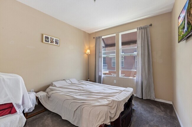 Building Photo - Richmond