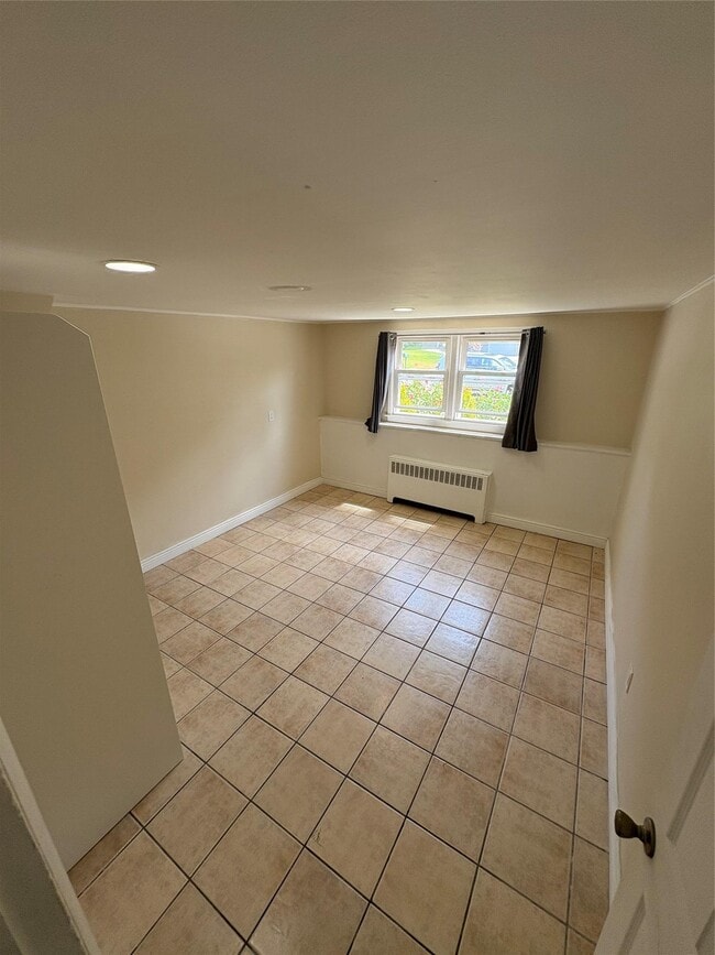 Building Photo - 16 Longford St