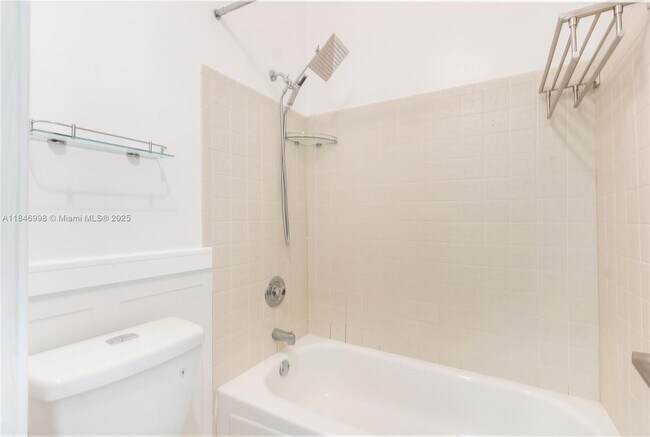 Building Photo - 3952 Cocoplum Cir