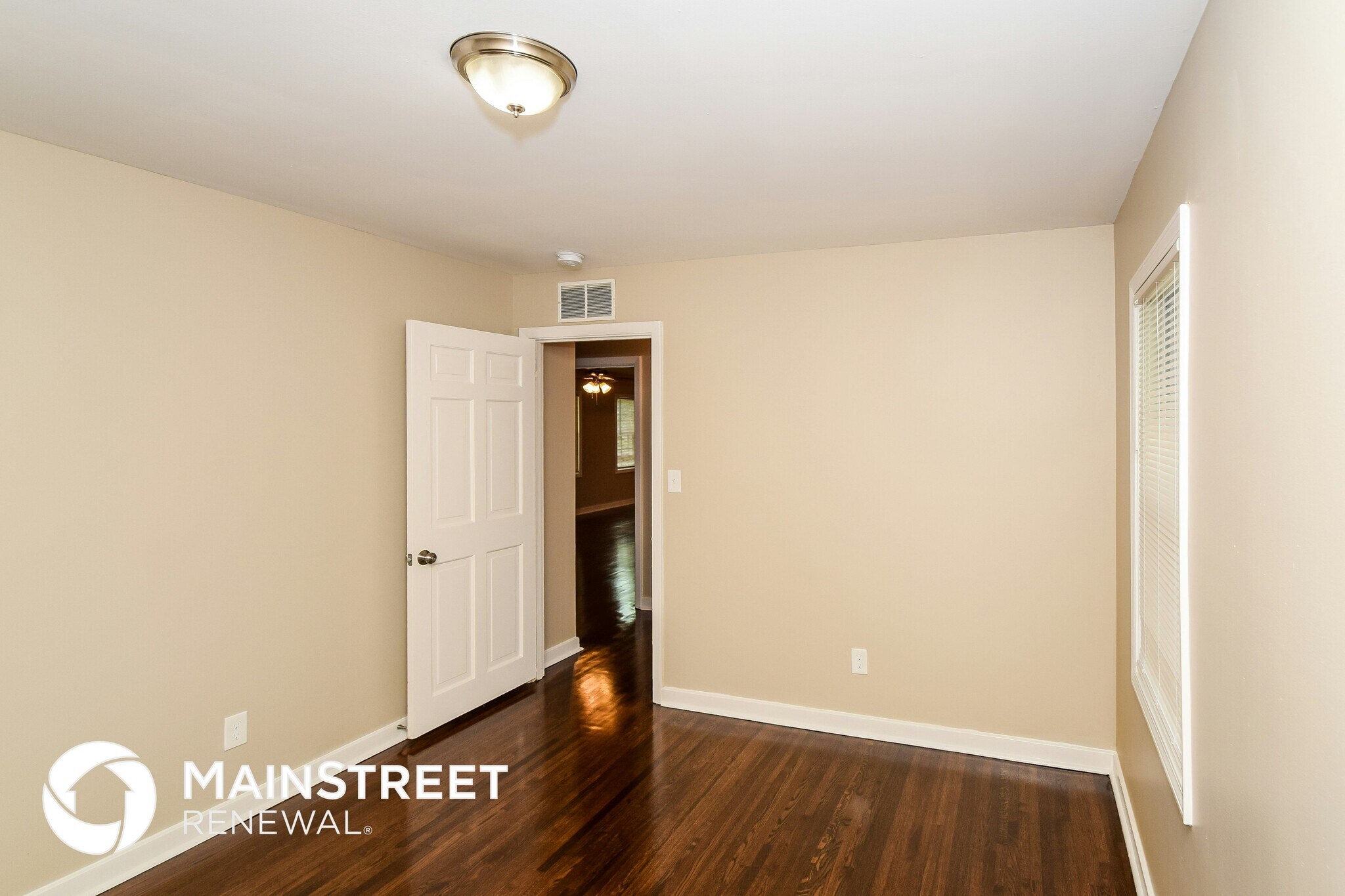 Building Photo - 1328 Orlando Cir NE