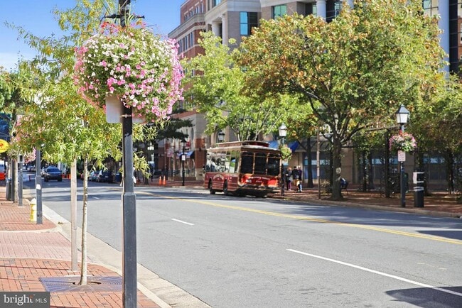 Building Photo - 1222 Main Line Blvd