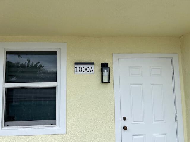 Building Photo - 1000 Shorewinds Dr