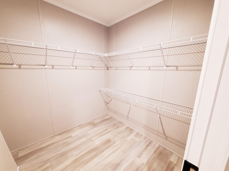 Building Photo - 9270 Windjammer Dr