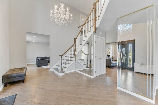 Building Photo - 2419 Cumberland Cir