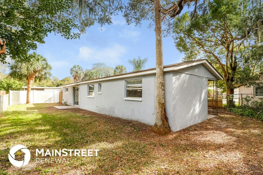 Building Photo - 4929 Amherst Ct