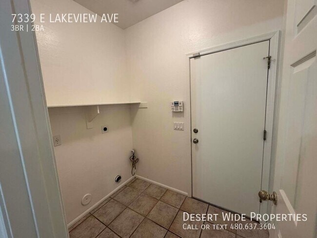 Building Photo - 7339 E Lakeview Ave