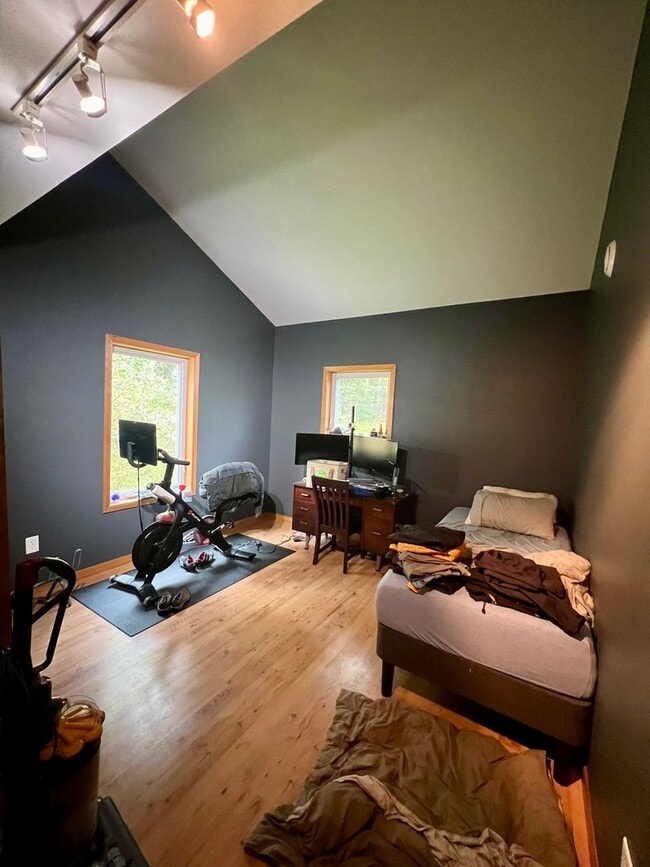 Building Photo - Charming 2-Bedroom Home with Loft on Moose...