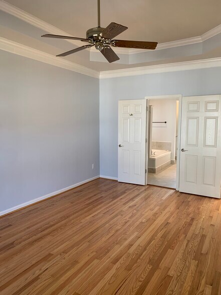 Building Photo - 5506 Phillipsburg Dr