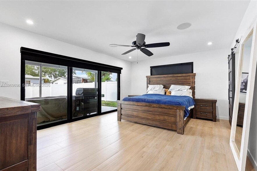 Building Photo - 10950 NW 16th Ct