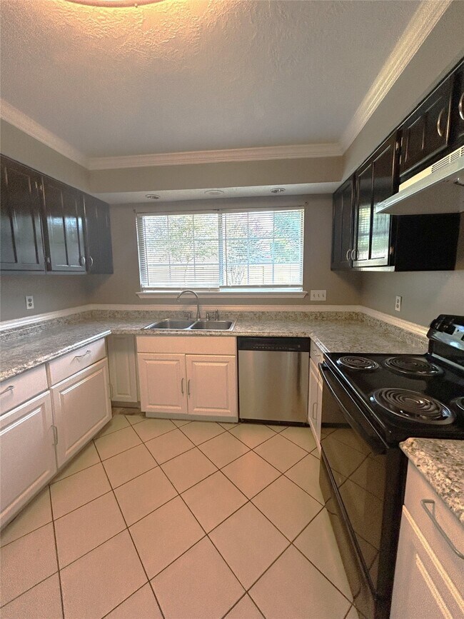 Building Photo - 2715 Spring Canyon Ct