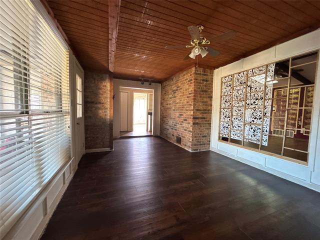 Building Photo - 6010 Fawn Valley Ln