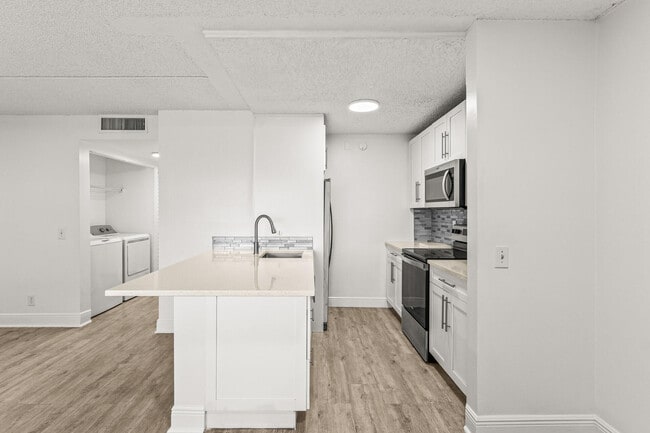 Building Photo - 507 Meadows Cir