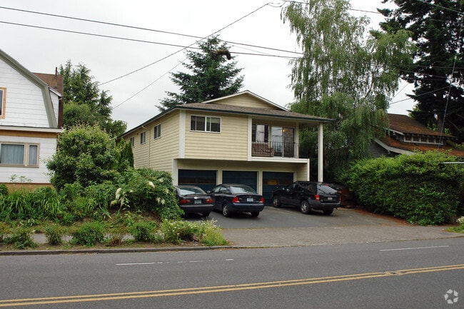 Primary Photo - 2408 SE Division St