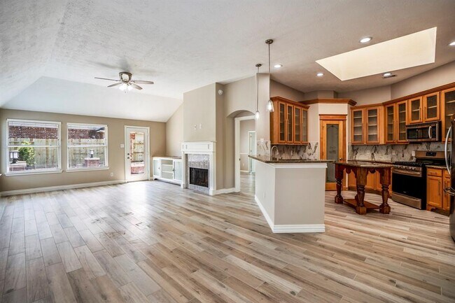 Building Photo - 5803 Sawyer Bend Ln