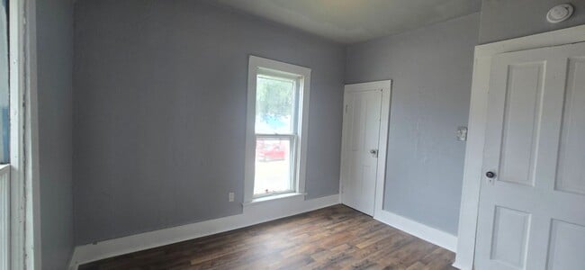 Building Photo - 461 E Garfield Ave