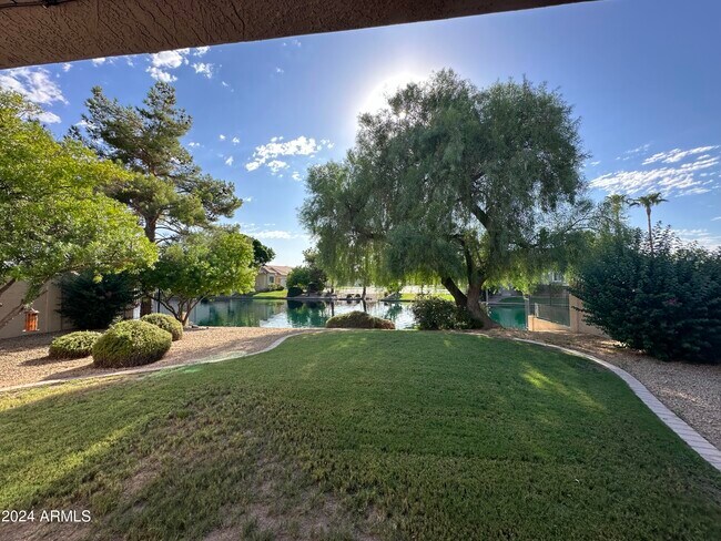 Building Photo - 4660 S Wildflower Dr