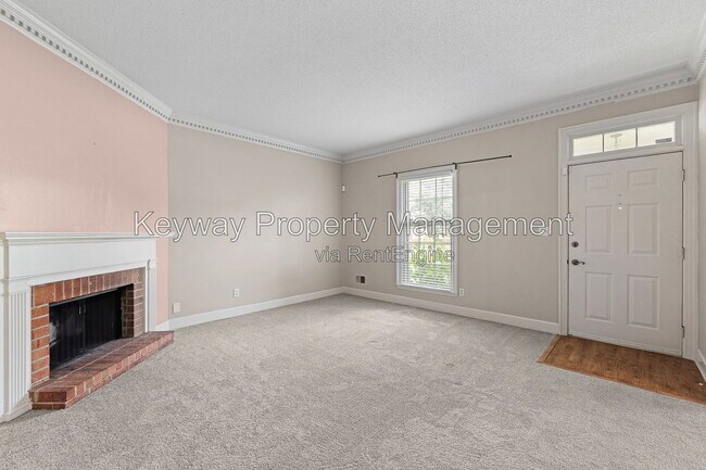 Building Photo - 344 Folkstone Cir