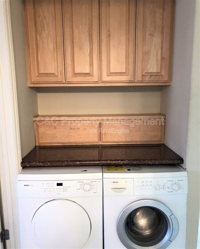 Building Photo - 1421 N First St