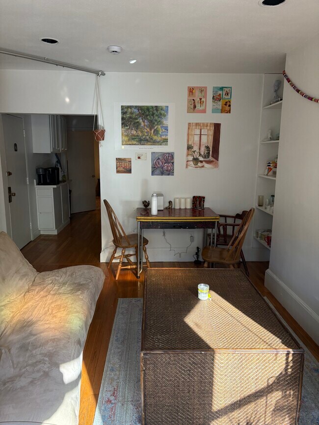 Building Photo - 45 Westland Ave