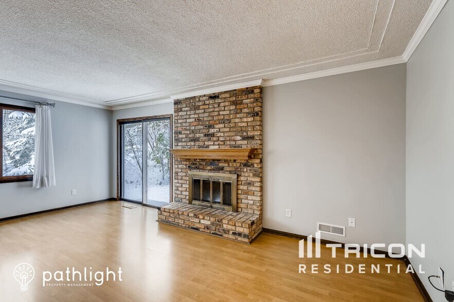 Building Photo - 8675 Westwind Cir