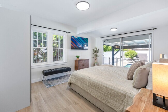 Building Photo - 140 N Carson Rd