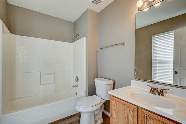 Building Photo - 23618 Wildwood Green Way