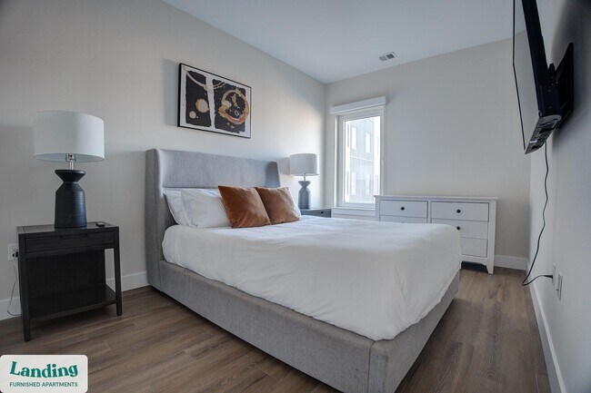 Building Photo - 1999 E Boston St