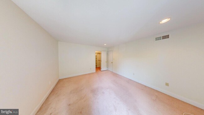 Building Photo - 2114 Bonnywood Ln