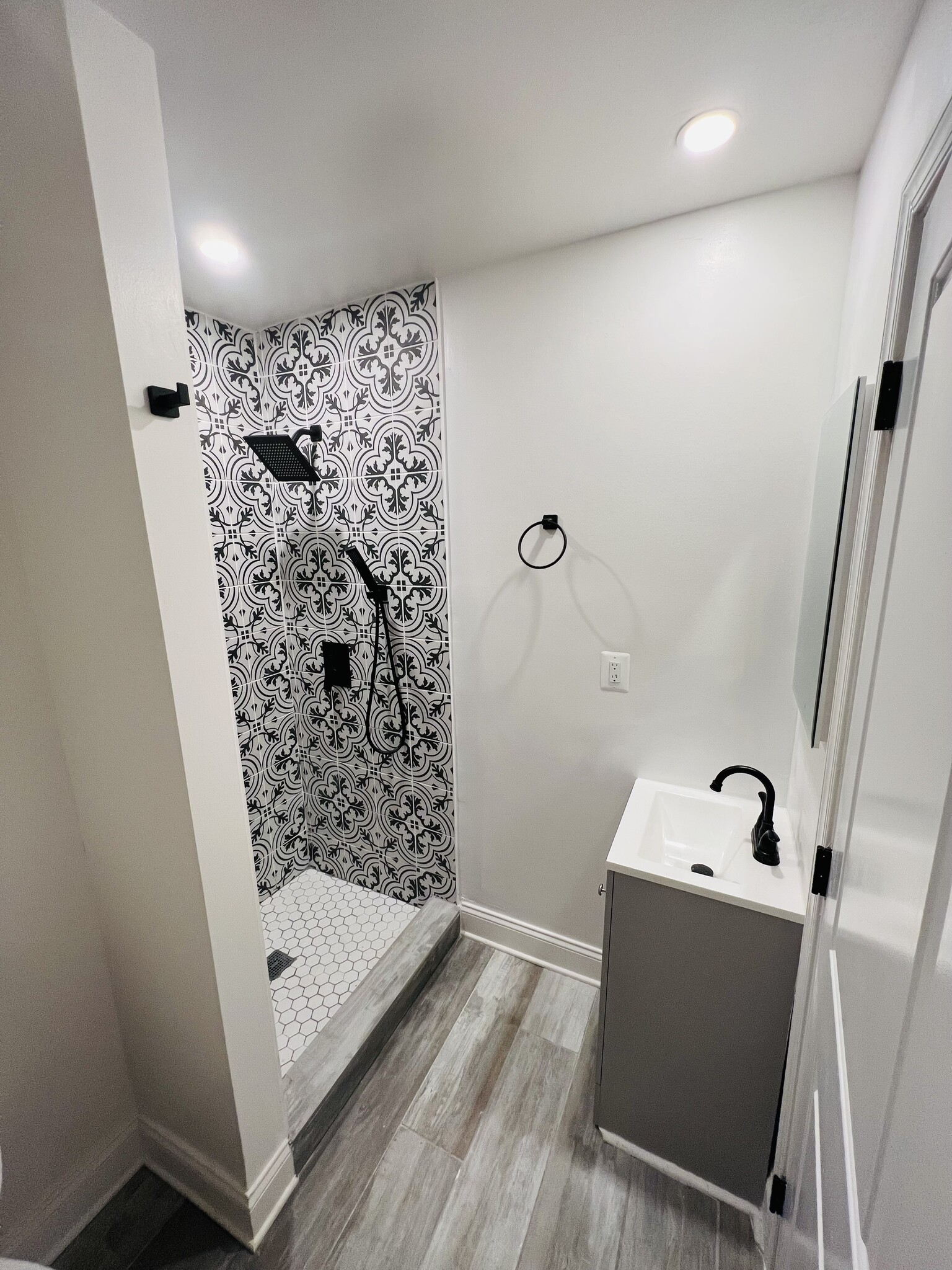 Bathroom #1 - 1266 Riverside Ave