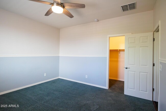 Building Photo - 4522 W Ravina Ln