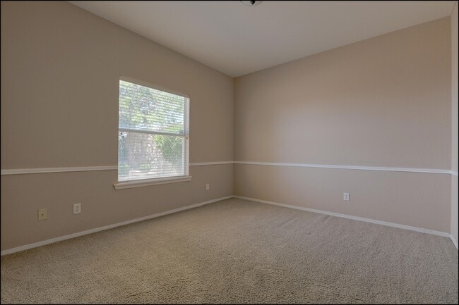 Building Photo - 1435 Cloud Ridge Dr