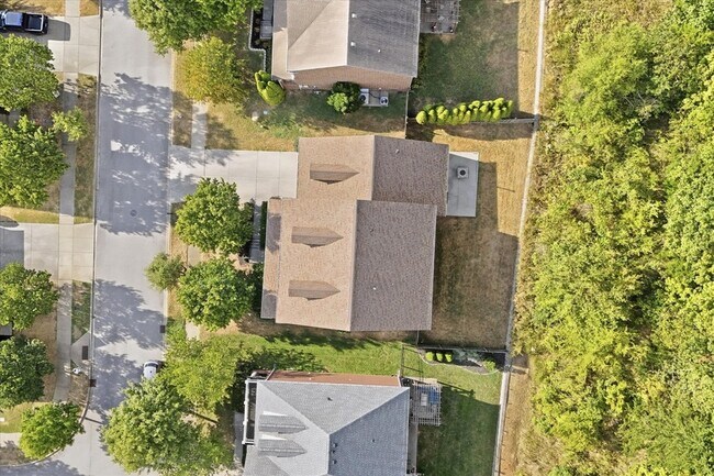 Building Photo - 1414 Chantilly Ln