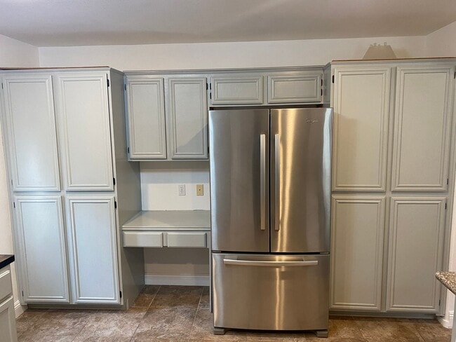 Building Photo - NW!! Single Story!! No Carpet!! No HOA!! B...