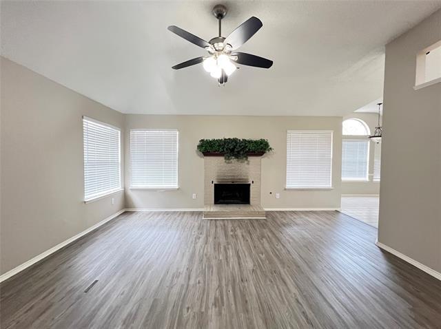 Building Photo - 15 Heritage Way