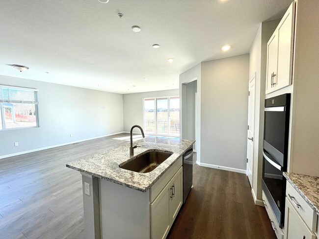 Building Photo - Incredible 3 bed/2 bath home in Fort Collins!
