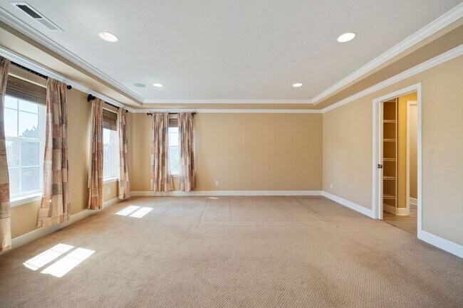 Building Photo - 10657 SW Adele Dr
