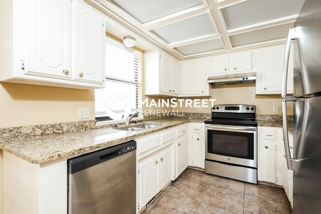 Building Photo - 3 Bedroom Pet-Friendly Home in Oklahoma City, OK with Main Street Renewal