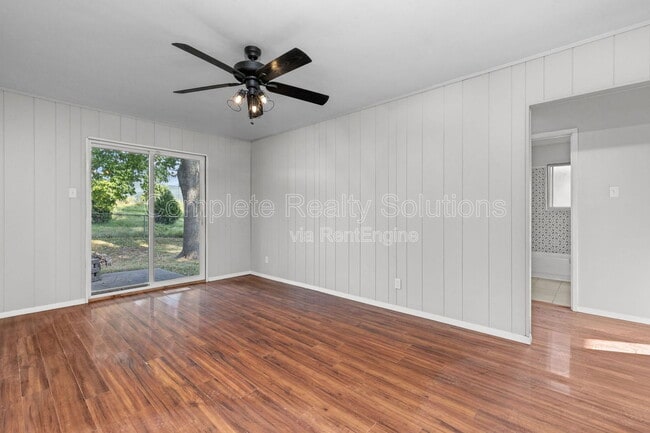 Building Photo - 10768 Runningbrook Dr