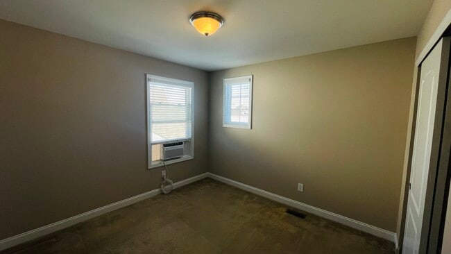 Building Photo - 16300 Brookfield View Ct