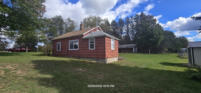 Building Photo - 2273 S County Line Rd