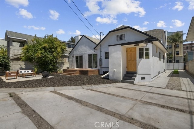 Building Photo - 1727 N Kenmore Ave