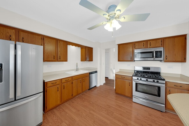 Building Photo - 5080 Prairie Oak Rd