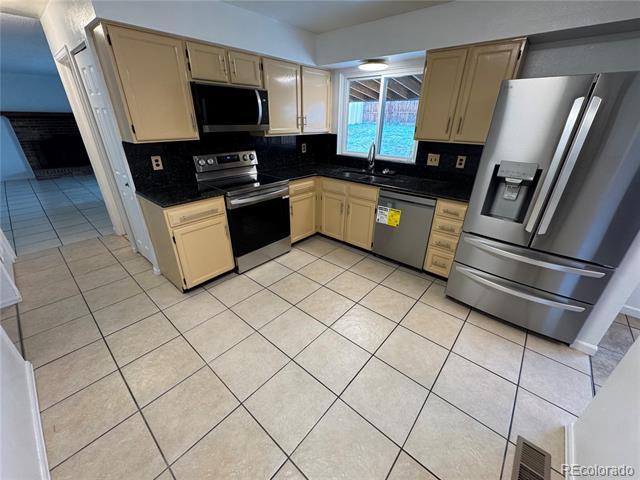 Building Photo - 4709 S Ward Way