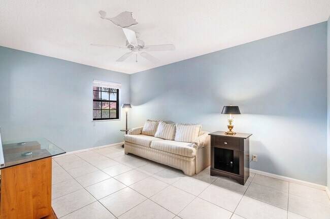 Building Photo - 6446 Aspen Glen Cir