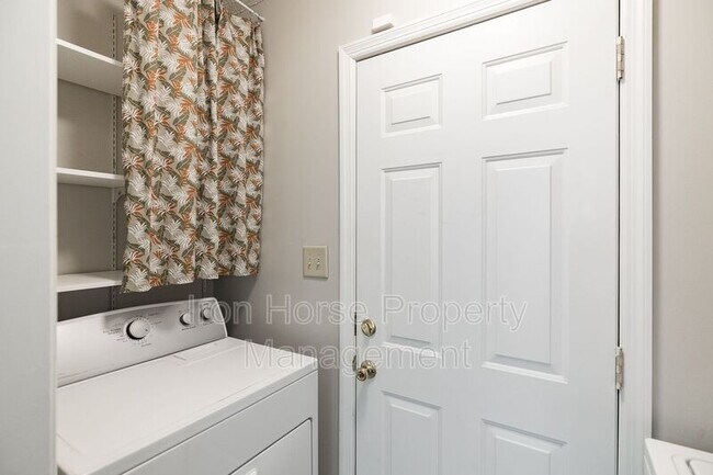 Building Photo - 107 Winthrop Ct